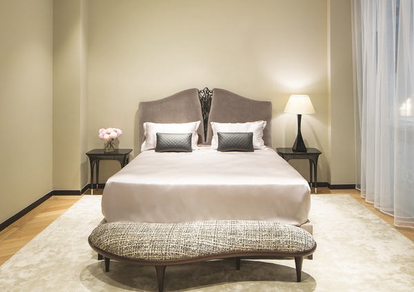 Room inspiration: Urban Retreat in Luxury: Bedroom Furnishings Redefined