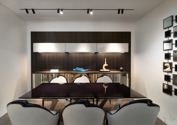 Room inspiration: Contemporary Grandeur: The Santiago Table and Onda Chair